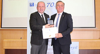 Gençler ilk baretini taktı duayenlere plaket verildi