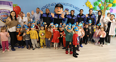 Minikler polis maskotu Kanka ile hem eğlendi hem öğrendi