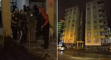 Rize’de fırtınadan dolayı sallanan bina tahliye edildi