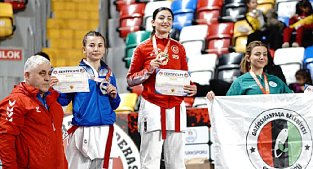 Sinem Özkan 34. Uluslararası Boğaziçi Karate Şampiyonu