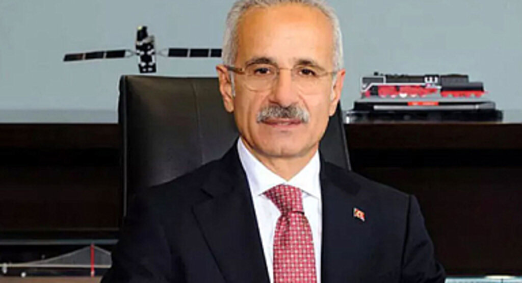 Sosyal medya özgürlük alanı değil 16 yaş altına kısıtlama yolda