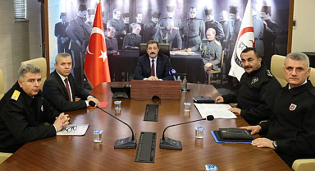 Vali Orhan Tavlı: Samsun''un Tüm İlçelerinde Güvenlik Tedbirleri Alındı