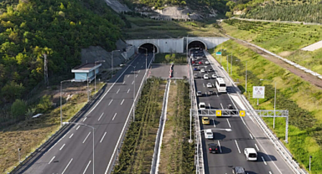 Bakan Uraloğlu: 2024 OTOYOLLARDA GEÇTİ