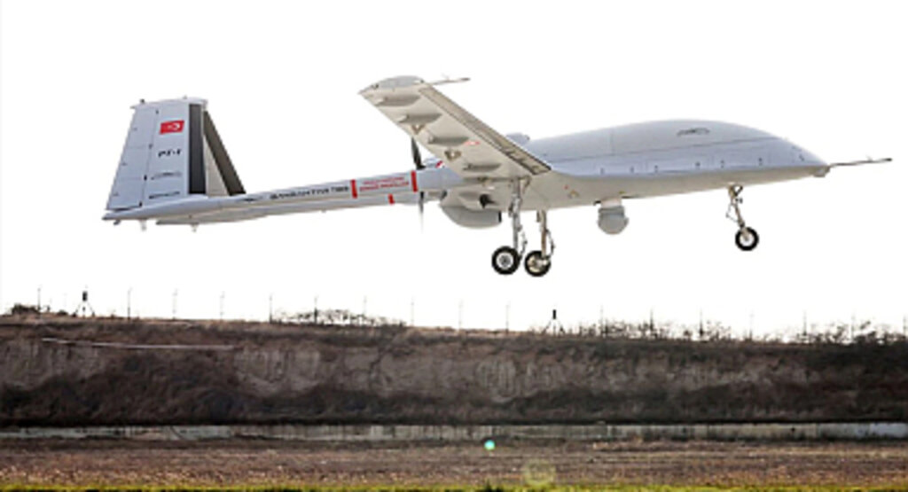 Bayraktar TB3, silahlandı hedefleri tam isabetle vurdu