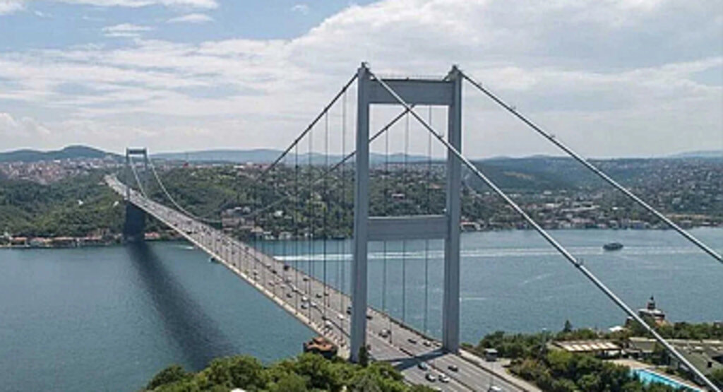 Emekliye Yüzde 14 Köprülere Yüzde 100 Zam