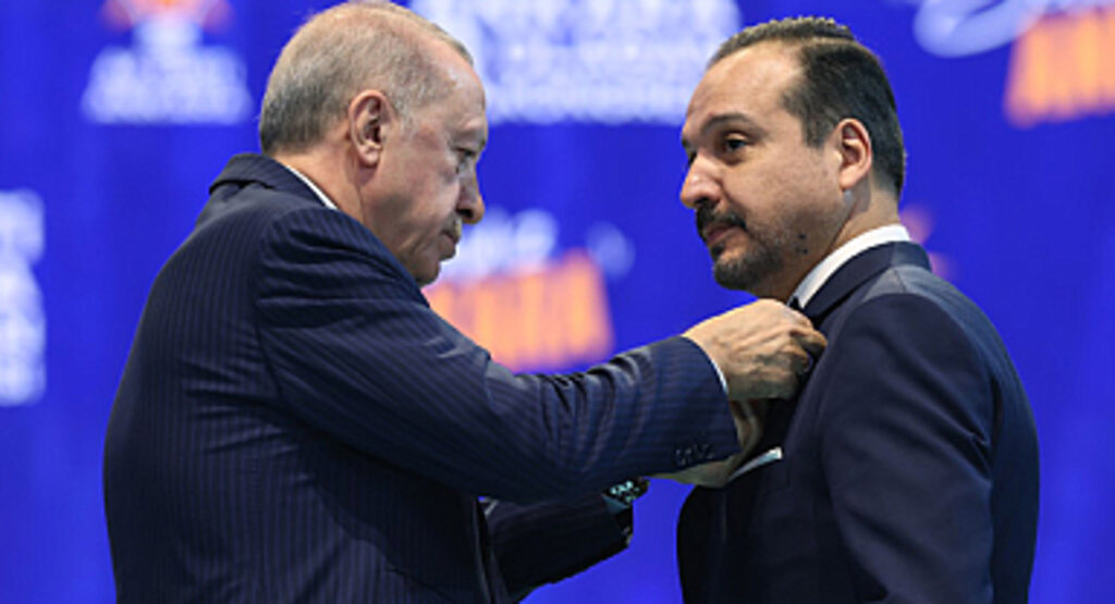 Kürşad Zorlu AK Parti'ye katıldı