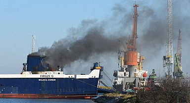 Samsun'da yük gemisinde yangın