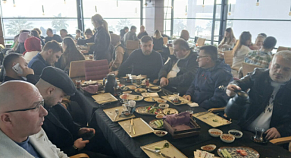 Hayata Anlam Katanlar Derneği İhtiyaç Sahiplerinin Yanında