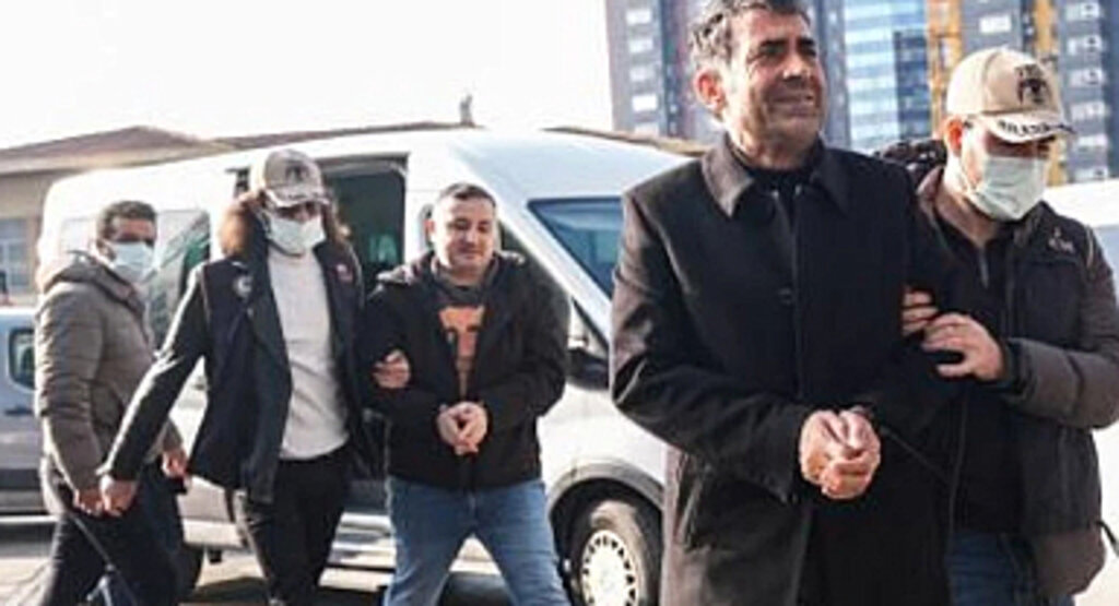 Terör soruşturması kapsamında gözaltına alınan belediye başkan yardımcıları adliyede