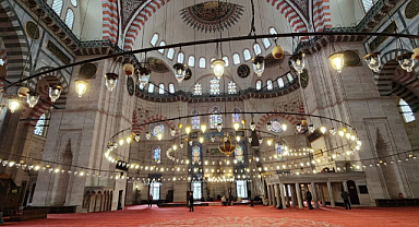 Ramazan Bayramı Yarın Başlıyor: İl İl Bayram Namazı Saati