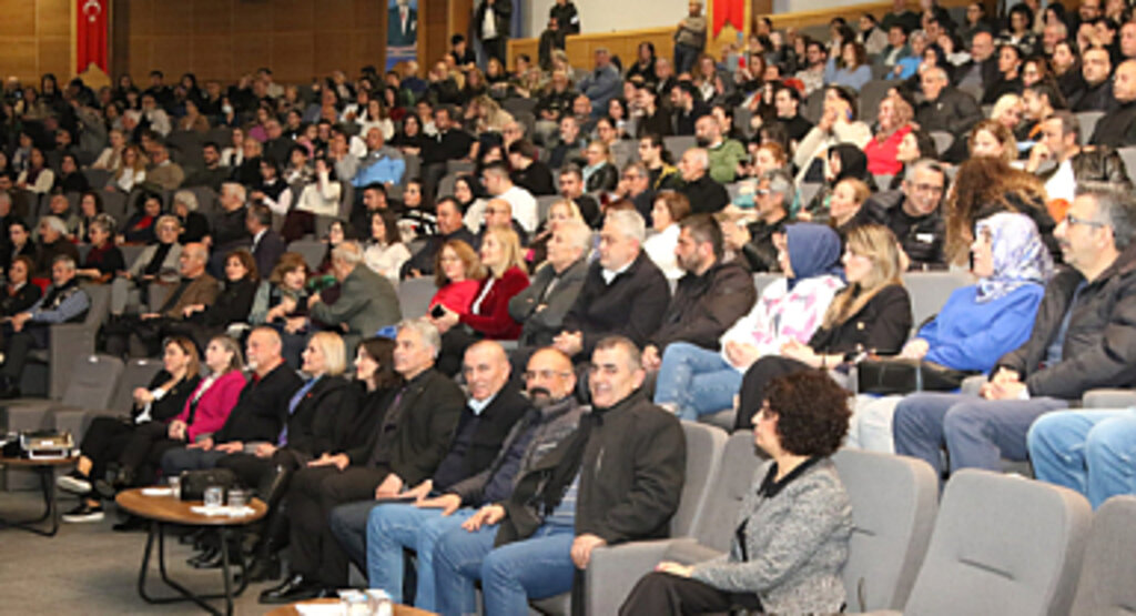 Mandıra Filozofu’ndan Ata Sahne’de unutulmaz 80’ler hikayesi