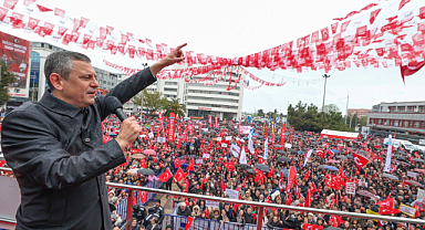 Özgür Özel Samsun'dan Seslendi: Atatürk'ü Samsun'da karşılayan da Ekrem'di
