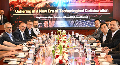 BAKAN URALOĞLU, 5G, YAPAY ZEKÂ VE YERLİ ÜRETİM İÇİN TEKNOLOJİ DEVLERİYLE BİR ARAYA GELDİ