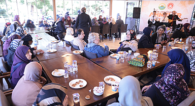 Başkan İhsan Kurnaz Anneleri Unutmadı