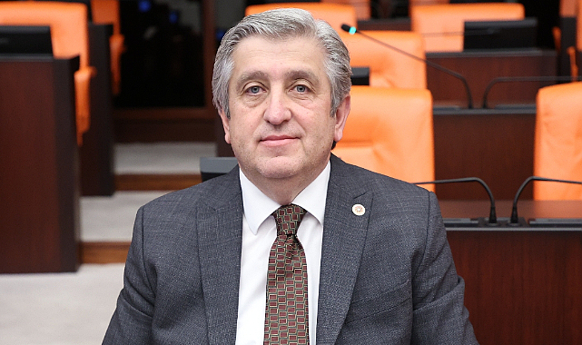 MURAT ÇAN: YAŞASIN 19 MAYIS, YAŞASIN CUMHURİYET