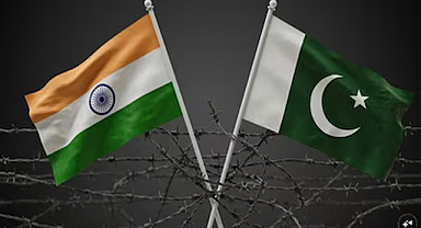 Pakistan'dan Hindistan'a Misilleme: 4 Askeri Üs Havaya Uçuruldu