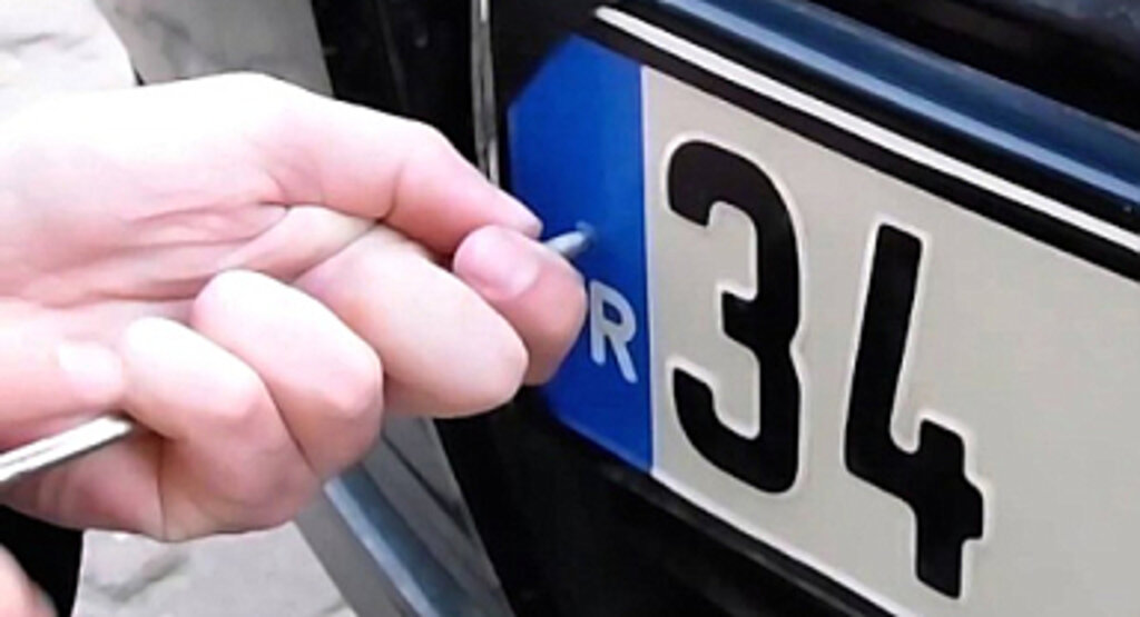 Plakalarda Yeni Uygulama: Uymayan Araçlar Muayeneden Geçemeyecek