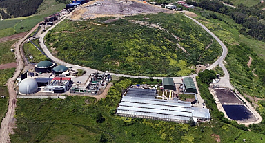 ÇÖP ATIKLARI GERİ DÖNÜŞÜMLE ÇİÇEK OLUYOR