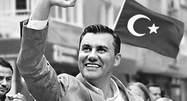 Ferdi Zeyrek'e veda: Özgür Özel gözyaşlarını tutamadı