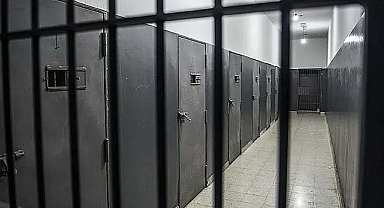 İnfaz Düzenlemesi Yasalaştı: 20 Bin Mahkuma Tahliye Yolu Açıldı 