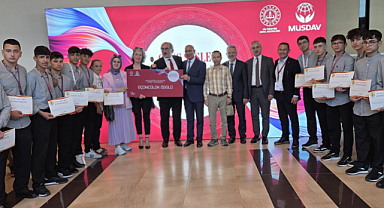 Şehit Ahmet Altunoğlu Anadolu İmam Hatip Lisesine Geleceğin Ustaları Ödülü