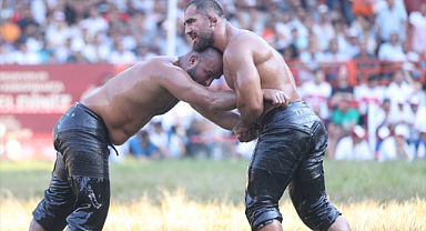 Kırkpınar'da başpehlivan Orhan Okulu oldu