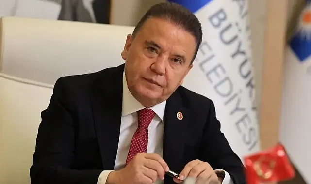 Muhittin Böcek kalp rahatsızlığı nedeniyle hastaneye kaldırıldı