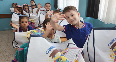 Canik Belediyesi’nden İlkokula Başlayan Tüm Öğrencilere Çanta ve Kırtasiye Seti