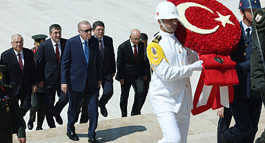 Cumhurbaşkanı Erdoğan: Milletimizin geleceğini güvence altına alacak tarihi adımlar atıyoruz