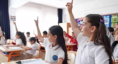 MEB, yeni genelge yayımladı: 'zilsiz okul' uygulaması ve kıyafet zorunluluğu getirildi