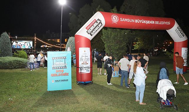 SAMSUN'DA AÇIK HAVA SİNEMA GECELERİ YOĞUN İLGİYLE DEVAM EDİYOR