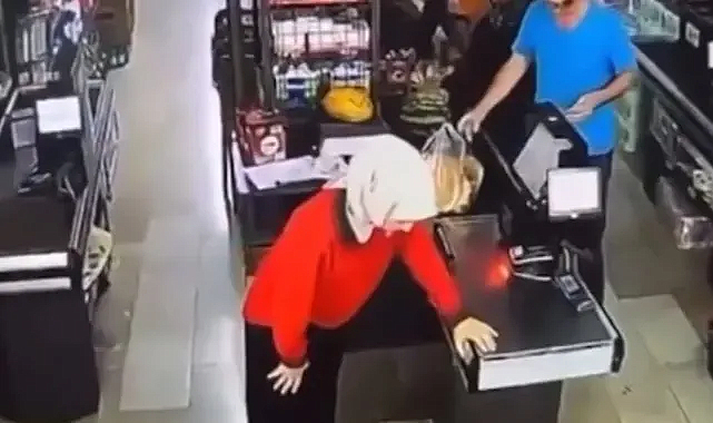 Zincir Market Çalışanlarının Zor Koşullarına Bakanlıktan İncelenme