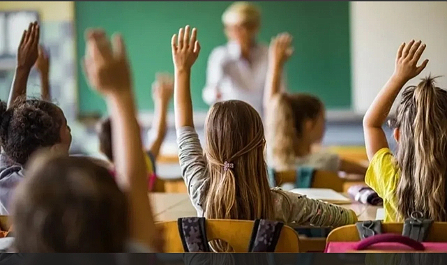 20 milyon öğrenci yarın okula dönüyor