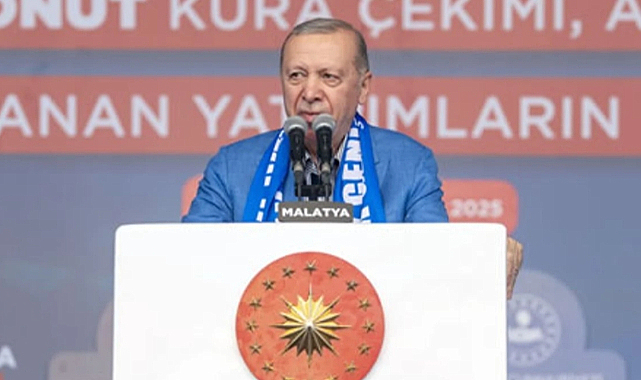 Depremzedelere 300 bininci konutun anahtarı teslim edildi