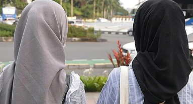 KKTC'de skandal karar: Öğrencilere başörtüsü yasağı getirildi