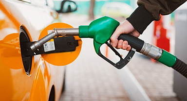 Motorine bu gece yarısından itibaren zam geliyor 