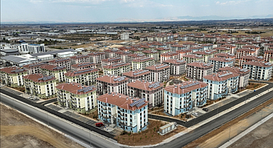 Murat Kurum: Deprem bölgesinde 300 bin yuva tamam