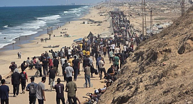 Ateşkes sonrası binlerce Filistinli evlerine dönmeye başladı