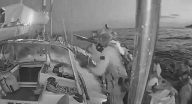 İsrail, Sumud Filosu’nda 37’si Türk 222 aktivisti alıkoydu