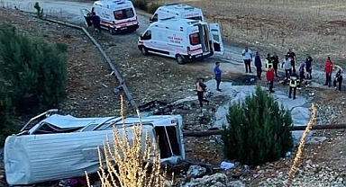 Tarım işçilerini taşıyan servis şarampole yuvarlandı: 5 ölü, 14 yaralı