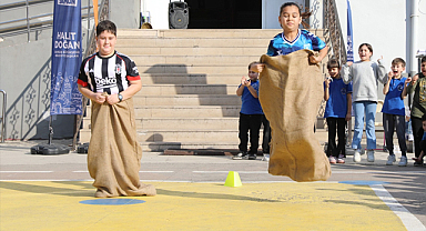 Gelenekssel çocuk oyunları yeniden öğretiliyor