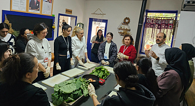“Genç AR-GE Anne-Kız Keşif Kampı” Anelerle kızların maharetlerini ortaya çıkardı