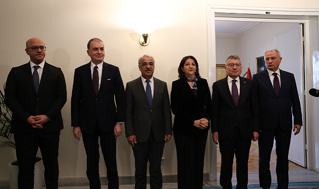 DEM Parti'den AK Parti Grubu'na ziyaret
