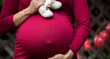 Doğum izni 24 haftaya çıkarılıyor