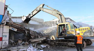 Gülsan Sanayinde Yıkım Başladı