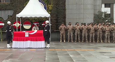 Şehit Emre Albayrak İçin İstanbul'da Tören Düzenlendi: Şehidin Naaşı Yarın Dualarla Toprağa Verilecek