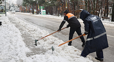 Başkan Sandıkçı'dan Karla Mücadeleye Yakın Takip