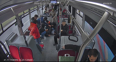 Fenalaşan yolcuyu otobüs ile hastaneye yetiştirdi