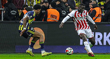 Fenerbahçe Samsunspor'u 2 golle geçti 