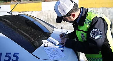 Yeni trafik yasasının 16 maddesi yasalaştı: Cezalar fena katlandı
